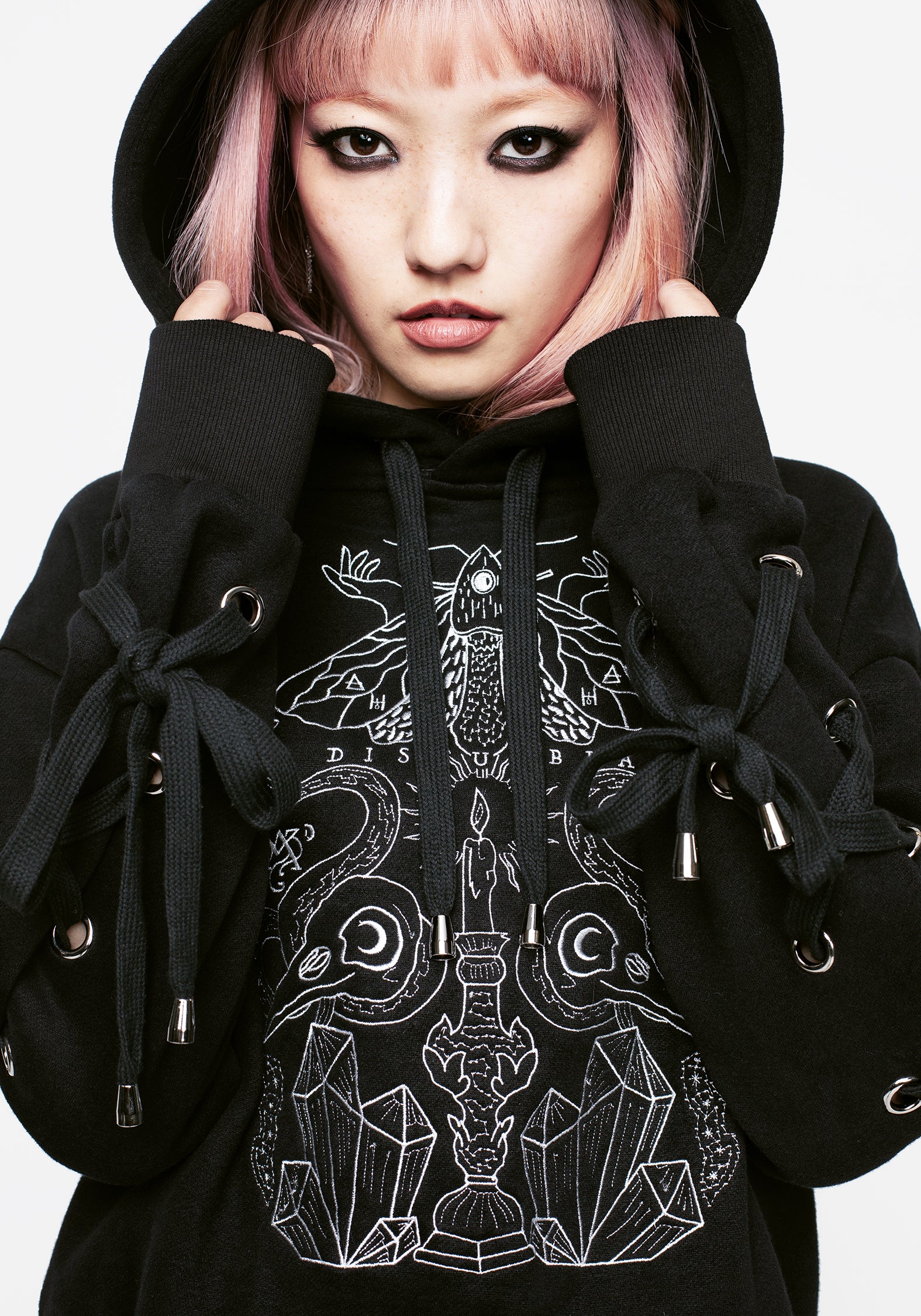 Angitia Embroidered Crop Hoody - Image 4