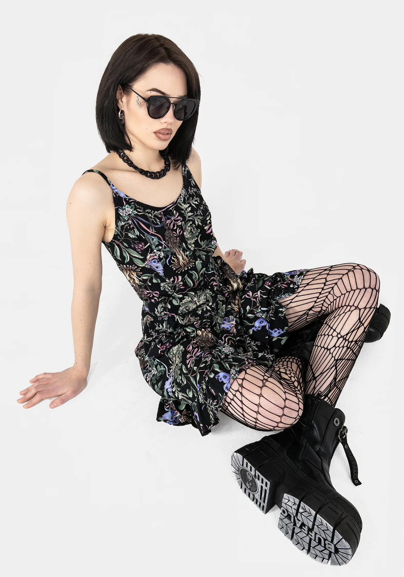 Charmed Snake Sunglasses - Image 9