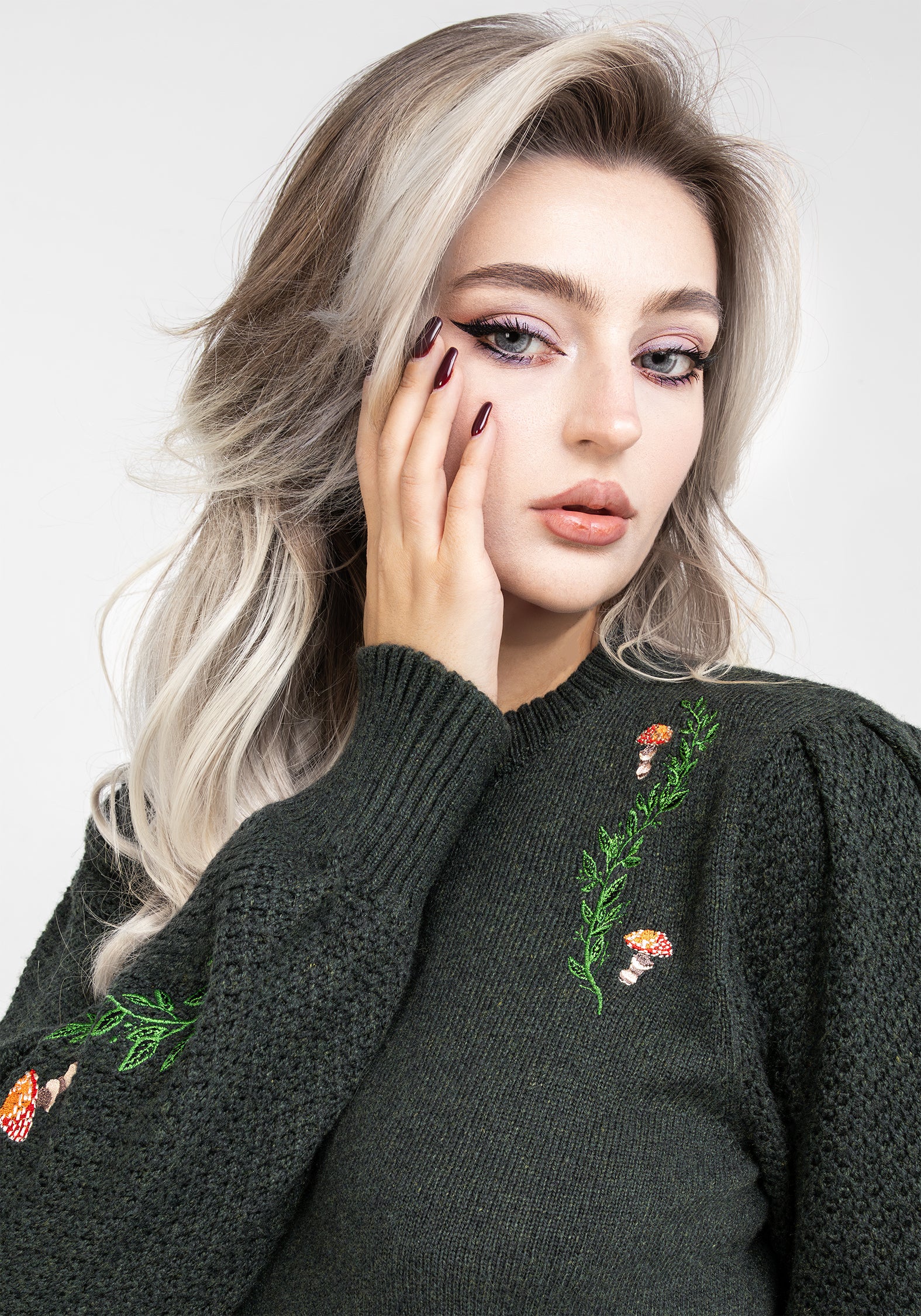 Fable Embroidered Sweater - Image 6