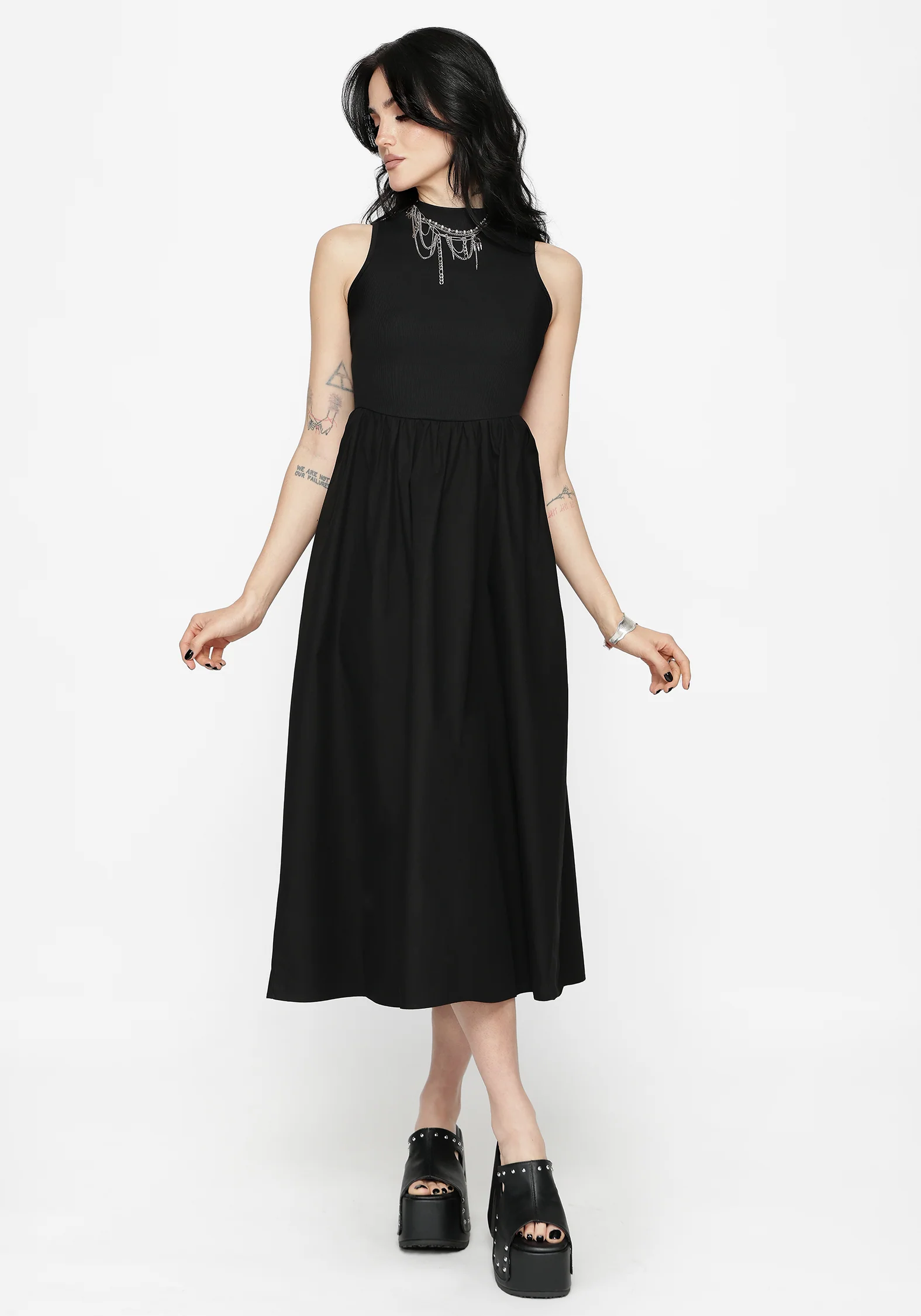 Morthira Open Back Lace Up Midaxi Dress - Image 6